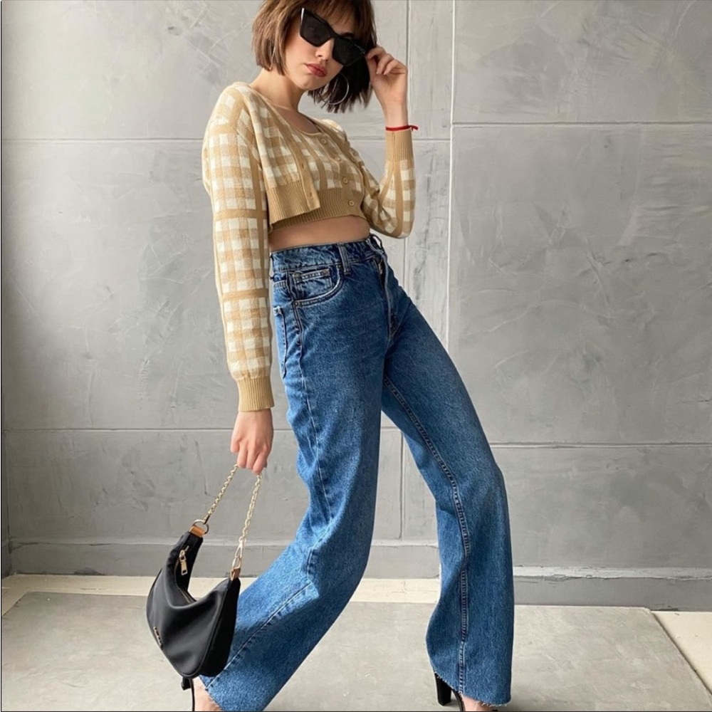ZARA HIGH WAISTED WIDE LEG JEANS SIZE 4